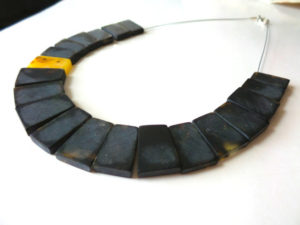 modern-amber-necklace