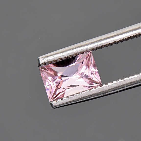 morganite gemstone jewelry 